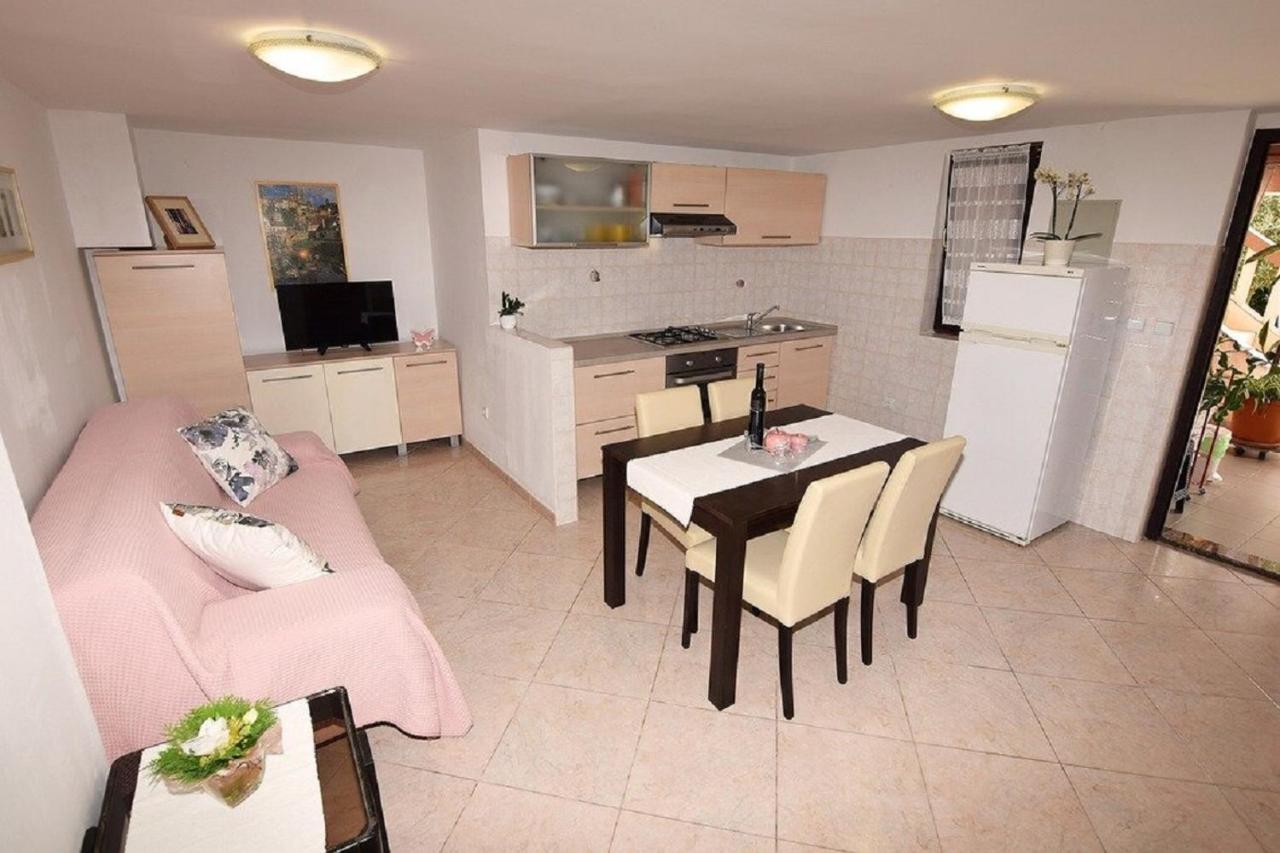 Apartmani Sole Pjescana Uvala Zewnętrze zdjęcie